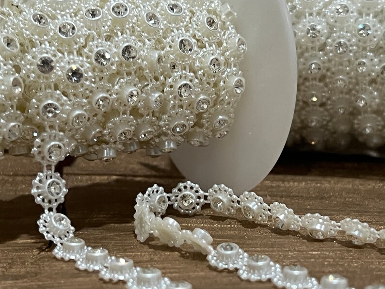 Clear Rhinestone Trims Round White Rhinestone 1/4