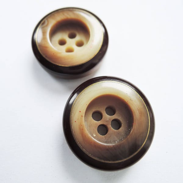 Cute little chunky brown vintage buttons