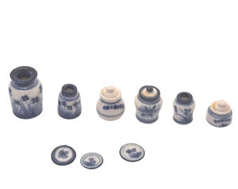 Puppenhaus-Miniatur im Maßstab 1:24, James Clark Pottery - Deckeldosen, Vasen und Teller