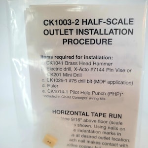 Casa de muñecas en miniatura, escala 1:24, Cir-Kit, enchufe de pared n.° CK1003-2