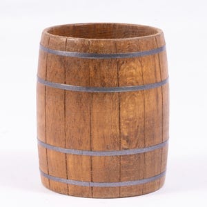 Dollhouse Miniature ~ Sir Thomas Thumb Walnut Colored Barrel