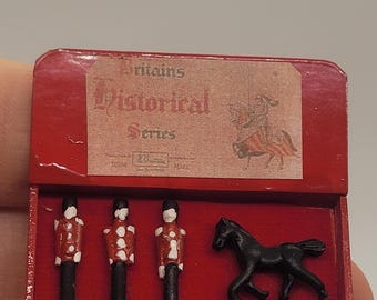 ドールハウスミニチュア～1/12スケール、子供用イギリス製おもちゃの兵隊の箱