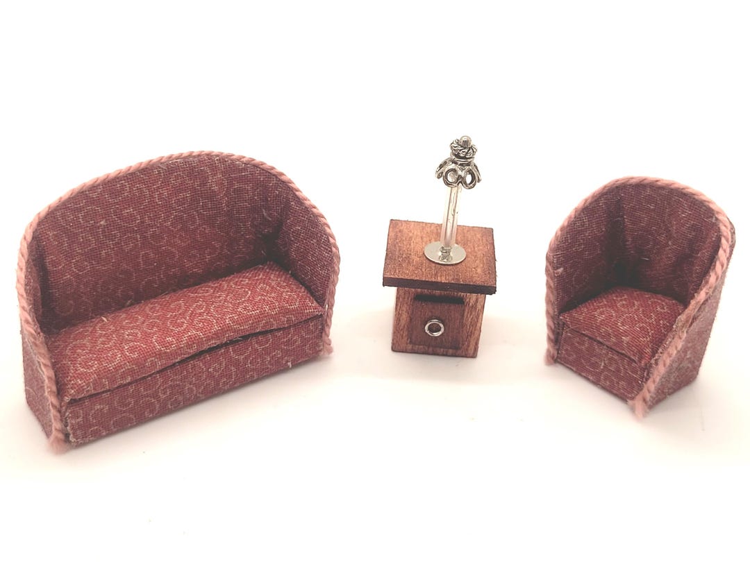 Ausi Fauteuil à Oreilles Miniature – échelle 1:12 – Victorien Rouge Velours – Bois – 5,6 X 4,7 X 8,5 Cm – Décoration Maison De Poupée