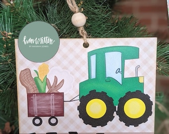 Adorno de tractor Boy, adorno de recuerdo, adorno navideño personalizado, regalos para él, adorno infantil, etiqueta para calcetín navideño