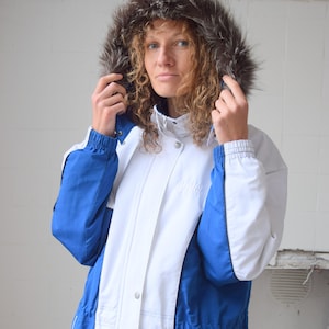 Parka jacket, white ski wear, vintage ski jacket, snowboard jacket, winter coat, ski suit, snow suit, winter fashion, size M/L image 1