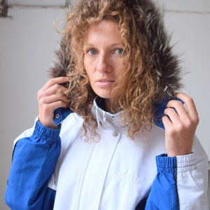 Parka jacket, white ski wear, vintage ski jacket, snowboard jacket, winter coat, ski suit, snow suit, winter fashion, size M/L image 2