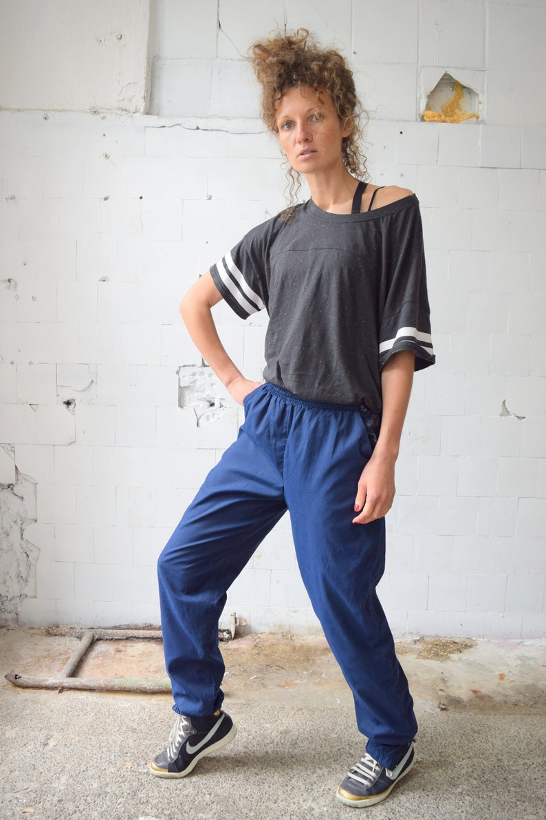 Vintage tracksuit pants, blue sweatpants, fitness wear, running gear, retro hip hop trousers, nylon pants, festival pants, size SM Vintage tracksuit pants, blue sweatpants, fitness wear, running gear, retro hip hop trousers, nylon pants, festival pants, size SM