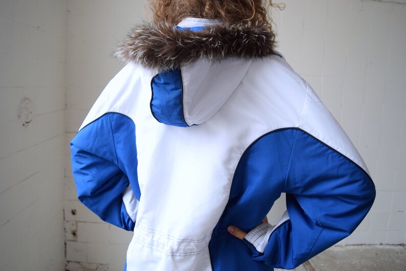 Parka jacket, white ski wear, vintage ski jacket, snowboard jacket, winter coat, ski suit, snow suit, winter fashion, size M/L image 3