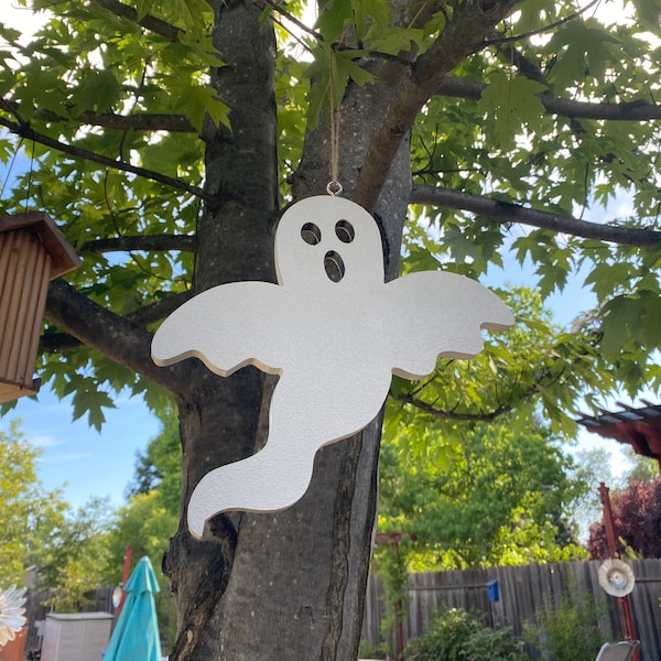 Halloween Flying Ghost with Hollow Eyes Wood Sign For Hanging