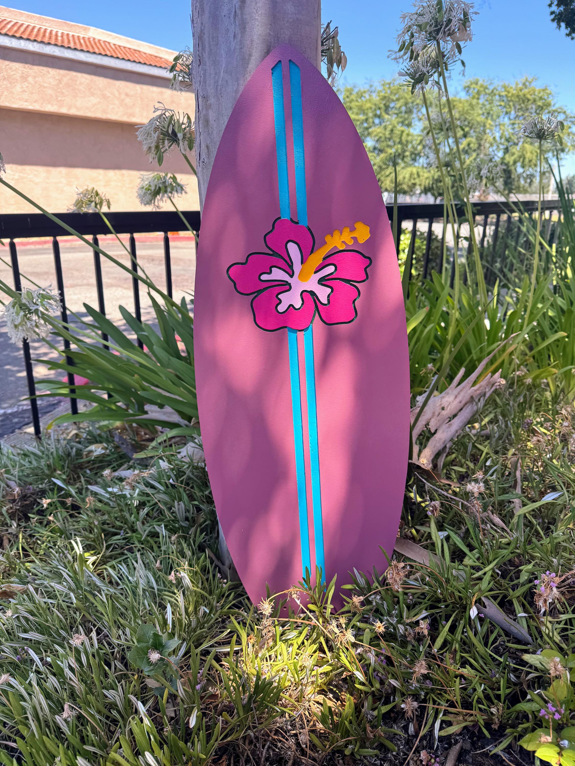 Surfboard With Hibiscus Sign - Tropical Wood Sign, Beach House Decor, Pool Decor, Patio Sign, Summer Porch Decor