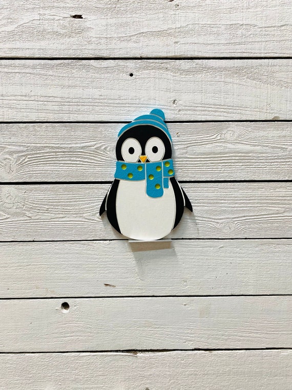 Pingüino Navidad con bufanda azul aire libre Madera -