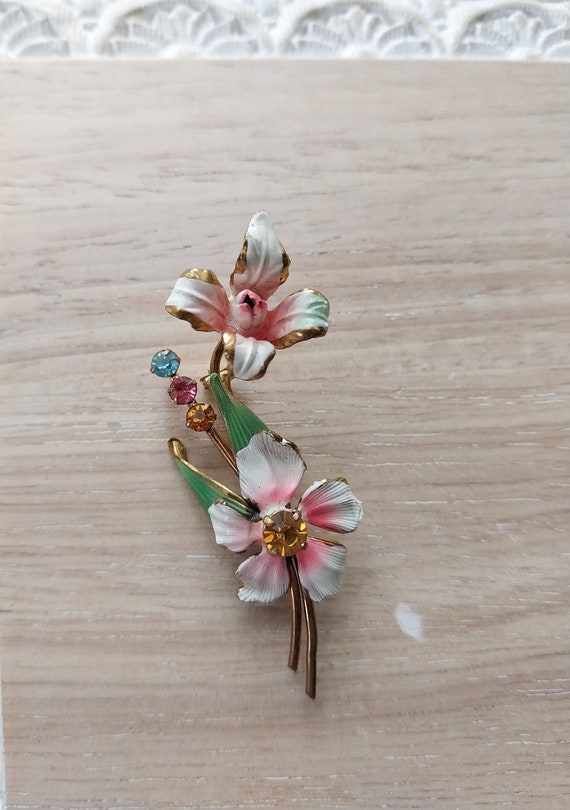 Lovely vintage enameled floral pin, made in Austr… - image 2