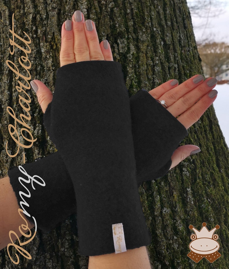 Super weiche Damen Stulpen, Armstulpen, Handschuhe, Pulswärmer aus Wollwalk Wolle: Merinoart Farbe schwarz. Bild 2