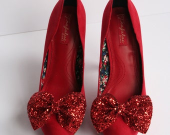 Pair of Red glitter bow shoe clips, red glitter bow, shoe clip, handmade shoe clips, glitter red material, pair of bow shoe clips