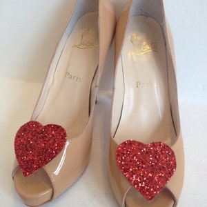 Red glitter heart shoe clip