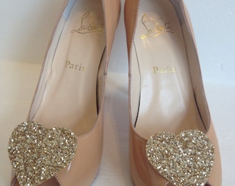 Gold glitter heart shoe clip