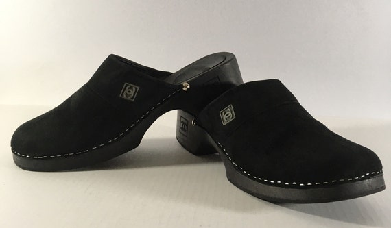wide width wooden clogs
