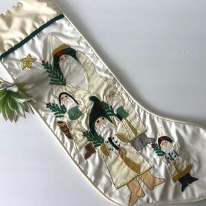 House of Hatten Pretty White Cream Glitter Tone Stocking with Santas/Nice Vintage Christmas Stocking
