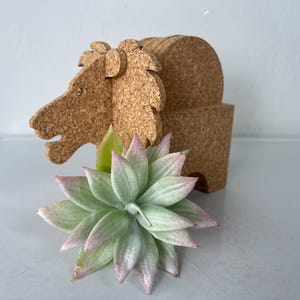 Vintage Cork Circle Coasters In Lion Holder/Cork Coasters