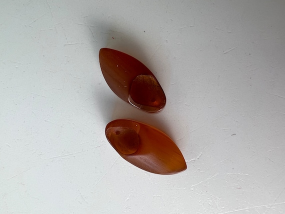 Lovely Old Carved Bakelite Button or Bead Pair if… - image 4