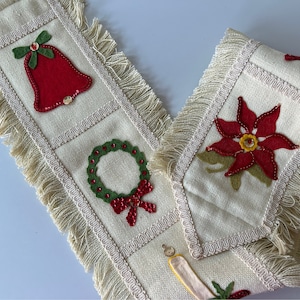 Vintage Nice Boho Christmas Wall Hanging or Wall Decoration/Vintage Bucilla Style Felt Fringe Edge Wall Hanging - Christmas 2