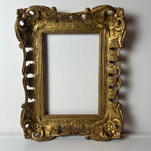Gorgeous Antique 7x10 Photo Frame Plaster and Wood/Antique Gold Colored Frame