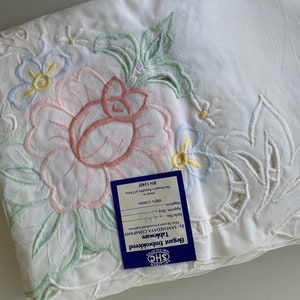 64x84 Oblong Angelica Embroidered Cotton Hand Cutwork Tablecloth and 8 Napkins /Vintage Color Machine Embroidered Cutwork Tablecloth - N