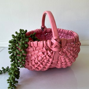 Lovely Painted Pink Antique Buttocks Basket Shabby Chic/Pink Basket Shabby Chic - U