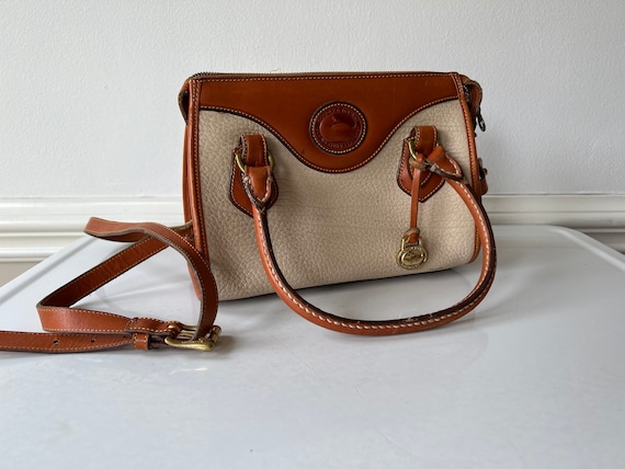 Buy the Dooney & Bourke Black Leather Purse | GoodwillFinds