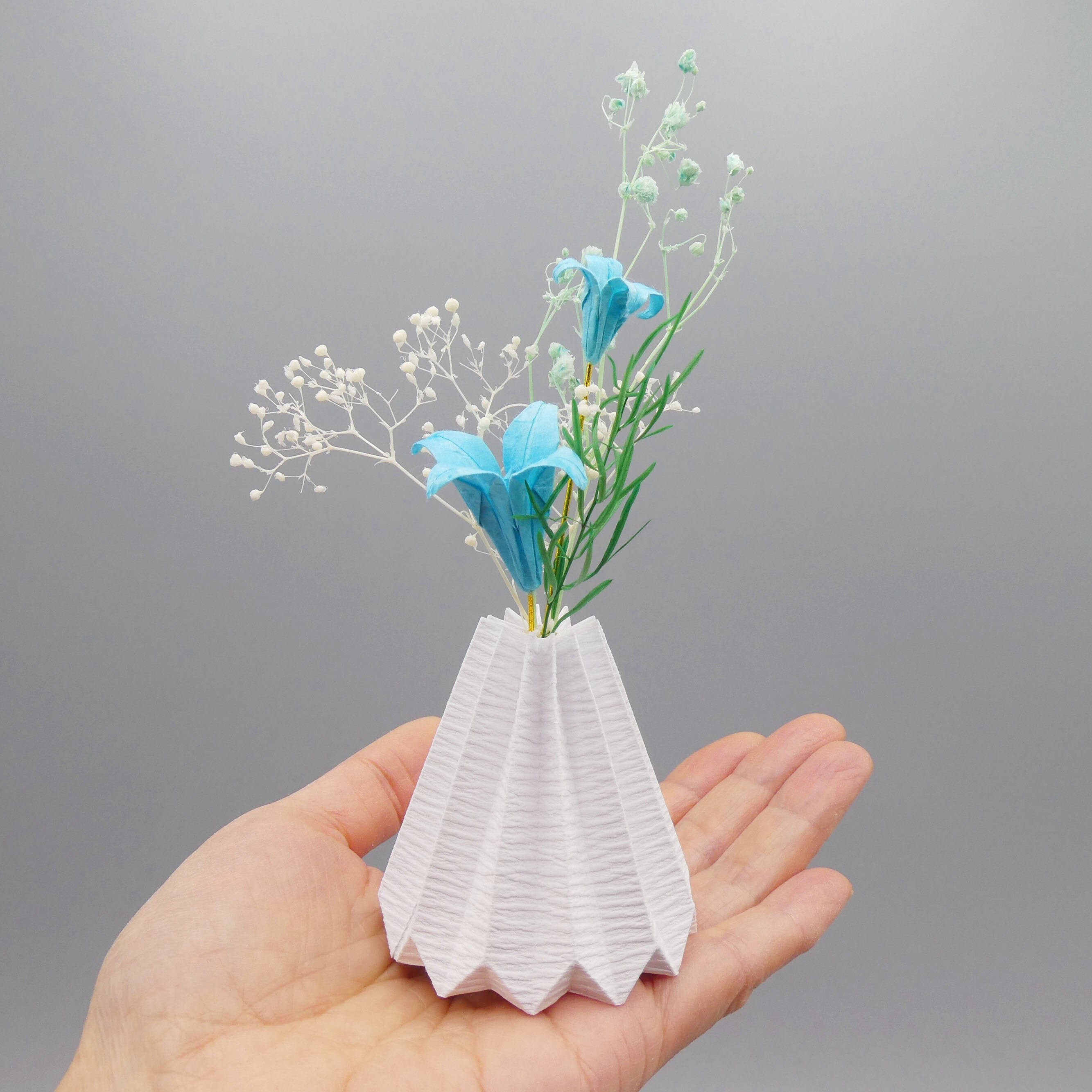 Décoration Florale - Vase Origami à Fleurs de Lys et Séchées Bleu