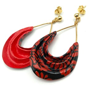 Earrings / Draped drop / Origami in Japanese paper / red + black + gold