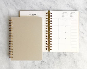 2024-2025 Planner | Weekly Planner 2025 |  monthly planner | daily agenda | personal organizer | datebook | Kraft Soft Cover, blank