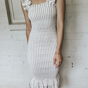 Eva Dress, Shirred Stretchy Midi Dress Natural Stripe