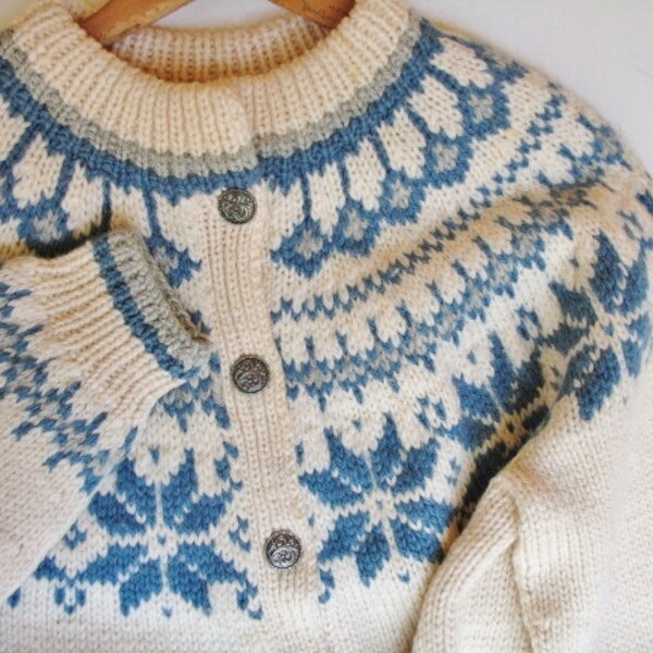 Womens Vintage Dale of Norway Scandinavian Faire Isle Blue/Ivory Knit Wool Cardigan Sweater Small