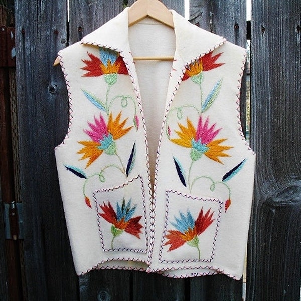 Women's Vintage 1960s Souvenir Made in Mexico Hand Embroidered Spring Floral Design White Ivory Wool Vest with Collar and Pockets