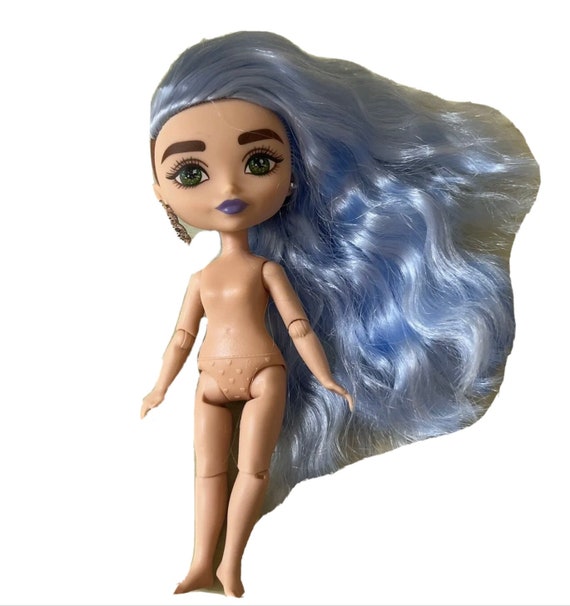 Barbie Extra Minis, 5.5 Doll, 3, Blue Hair, Green Eyes, Nude to