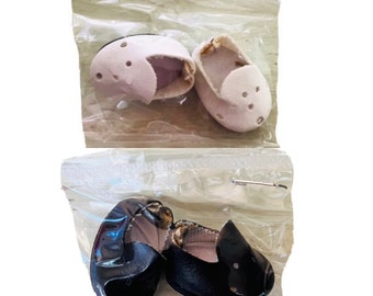 Doll Shoes, Ginger doll shoes, Ginny doll shoes, White, Black, 8” doll, toddler doll, Deadstock, vintage, Tallina’s, punched, cut out