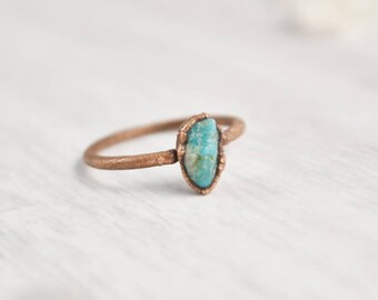Raw Turquoise Ring with Copper Band, Earthy Vintage Style, Rough Crystal Ring, Blue Stone Ring, Natural Turquoise Jewelry