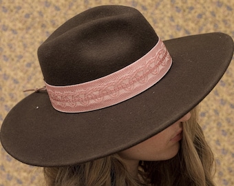 Diadema para sombrero con inserciones de cuero estilo boho, accesorios country, accesorios para sombrero, estilo boho, estilo country