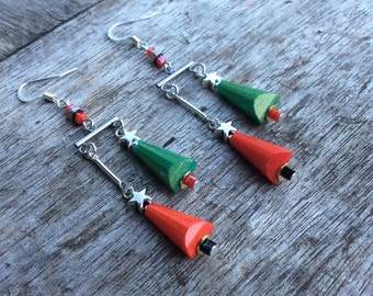 Christmas jewellery, Christmas tree earrings, Chandelier Christmas earrings, Festive earrings, Red green Xmas trees earrings,Xmas earrings,