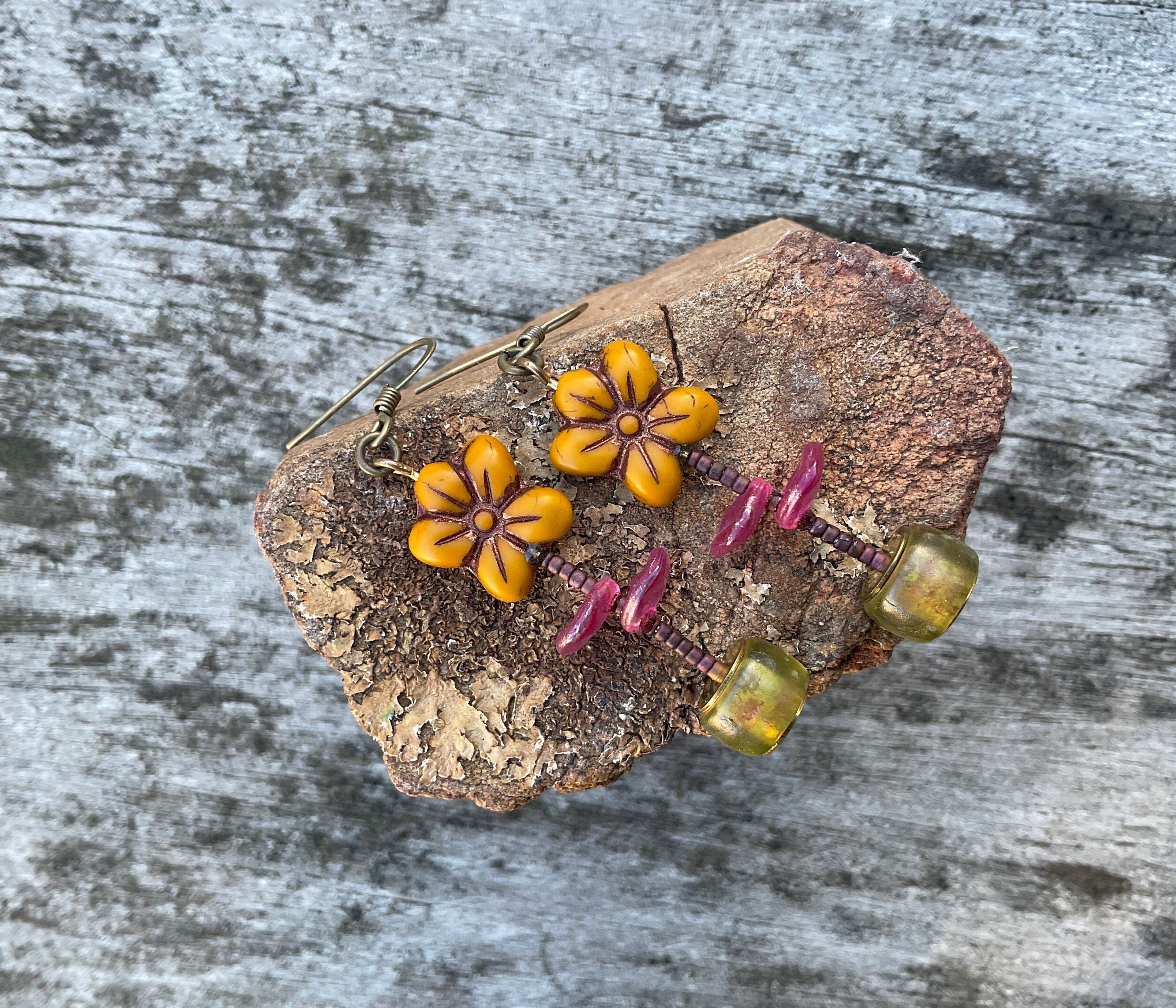 Boho Earrings,boho Daisy Earrings,flower Earrings,czech