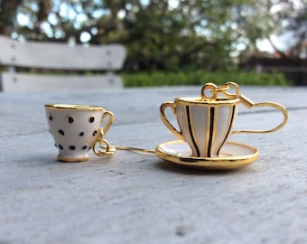 Joyas para mujer, Pendientes para amantes del té, Pendientes con forma de taza de té, Pendientes novedosos, Pendientes para el té de la tarde, Fiesta del té del Sombrerero Loco, Alicia en el país de las maravillas, regalo.