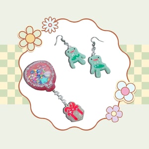 Balloon Shaker Necklace / Froggy Chair Earrings – Eco Resin, Hand-Painted, AC-Inspired Jewellery
