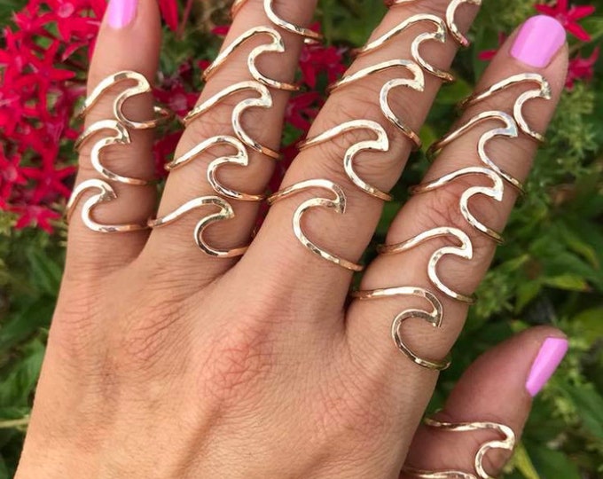 Gold Wave Ring - Etsy