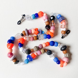 Brille, Maske, Halskette Kette