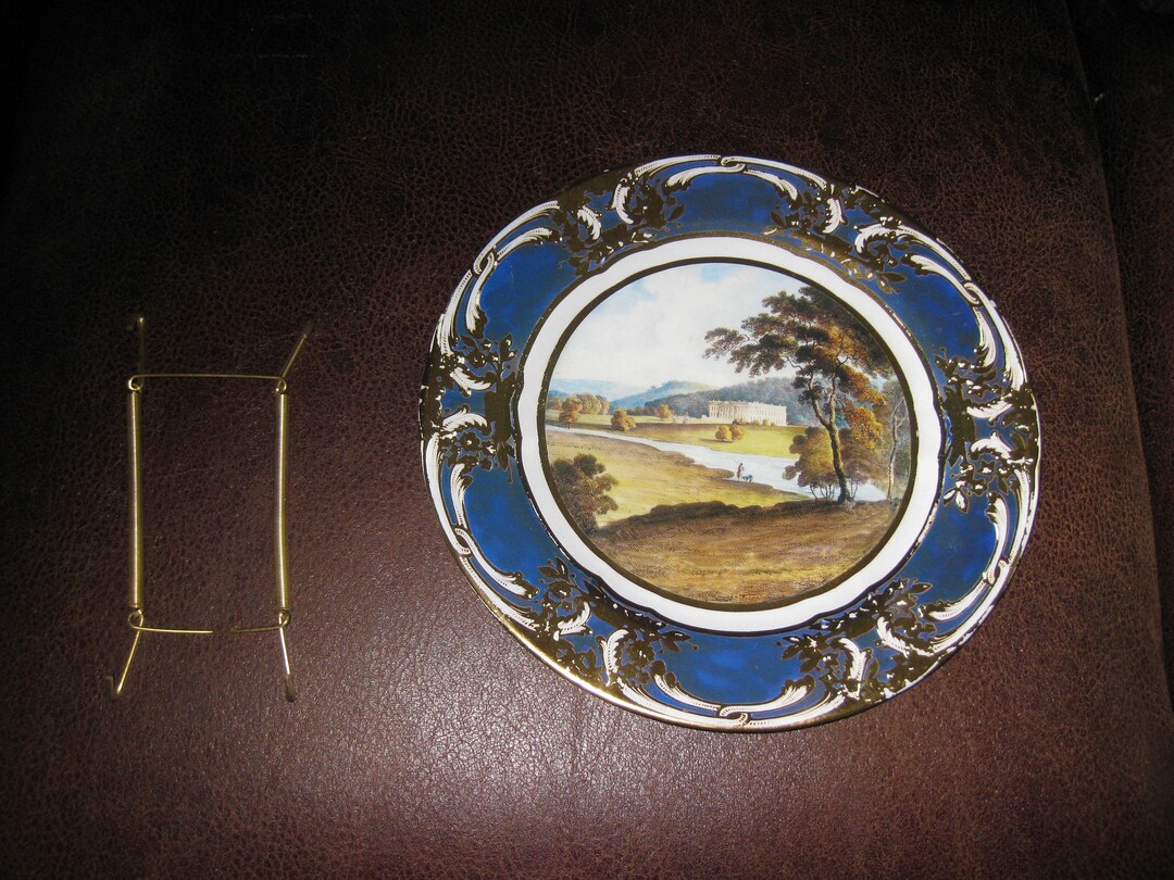 MADE IN ENGLAND 2000 Elite Gift Boxes Round Metal Plate 10 Across View