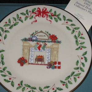 Lenox 893485 Weihnachtsstrumpf Jahres-Teller 2021 – Porzellan, Weiß Mit Goldrand – Sammlerstück Für Die Feiertage