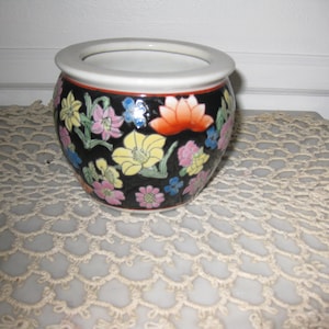 ORIENTAL FLORAL DESIGN Flowerpot Small 3 3/4&quot; High 4 1/2&quot; Across Top No Drain Hole In Bottom Nice Gift With Little Cactus Indoor Flowerpot