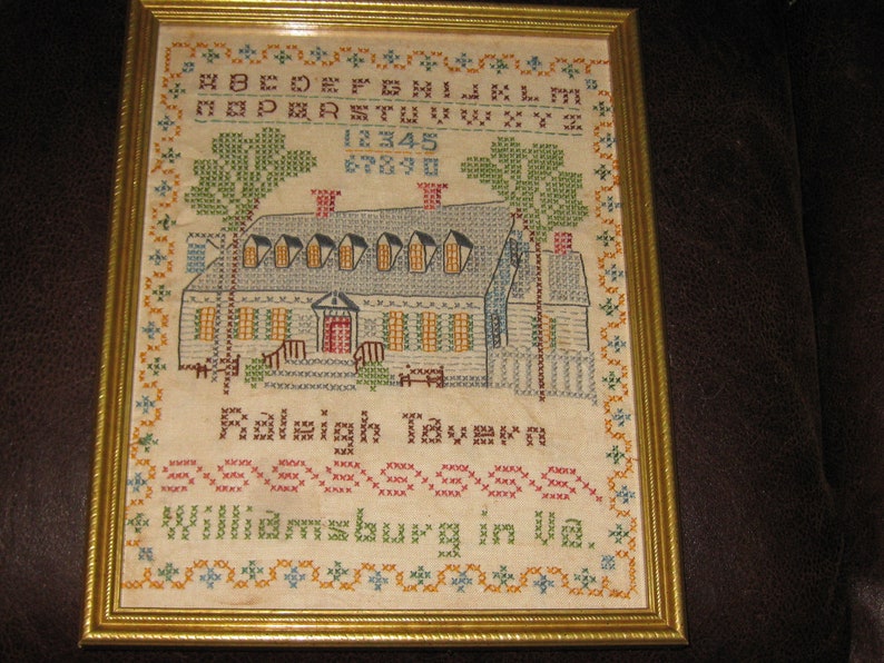 Art Collectibles Cross Stitch Williamsburg Raleigh Tavern Sampler Cross Stitch A B C S S Tavern Image On Belgium Linen Goldtone Wood Frame 12 X 15 Covered In Glass