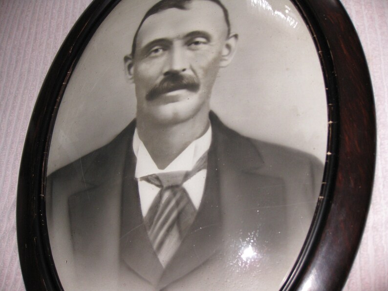ANTIQUE PHOTOGRAPH And Oval Frame With Convex Glass 16 12 x 23
